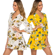 Damen Sommerliches Minikleid mit fließendem Schnitt und voluminösen Ärmeln WW