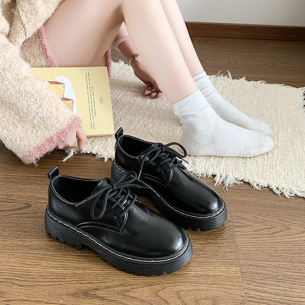 Damen Chunky Schnürschuhe mit robustem Profil und modischem Design W&W