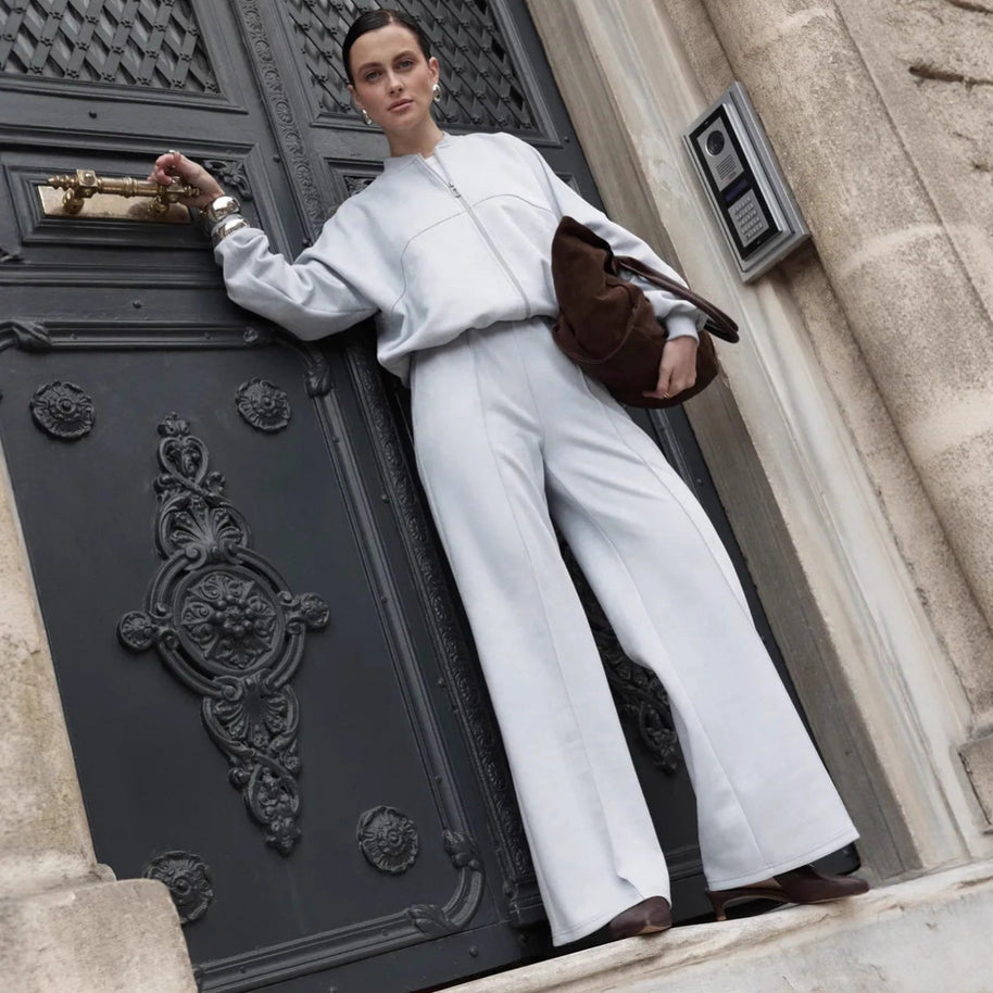 Damen sportliche und elegante Trainingsjacke mit weit geschnittenen Hosen WW