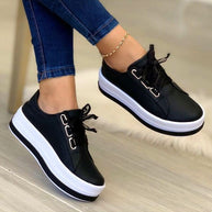 Damen komfortable Plateau-Sneaker mit elegantem Metallic-Obermaterial W&W