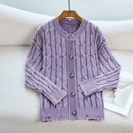 Damen Strickjacke mit strukturiertem Zopfmuster und eleganten Holzknöpfen WW