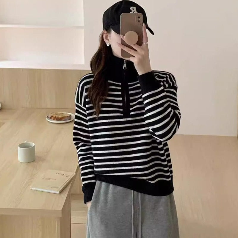 Damen Strickpullover mit kurzem Reißverschluss und modischem Streifenmuster WW