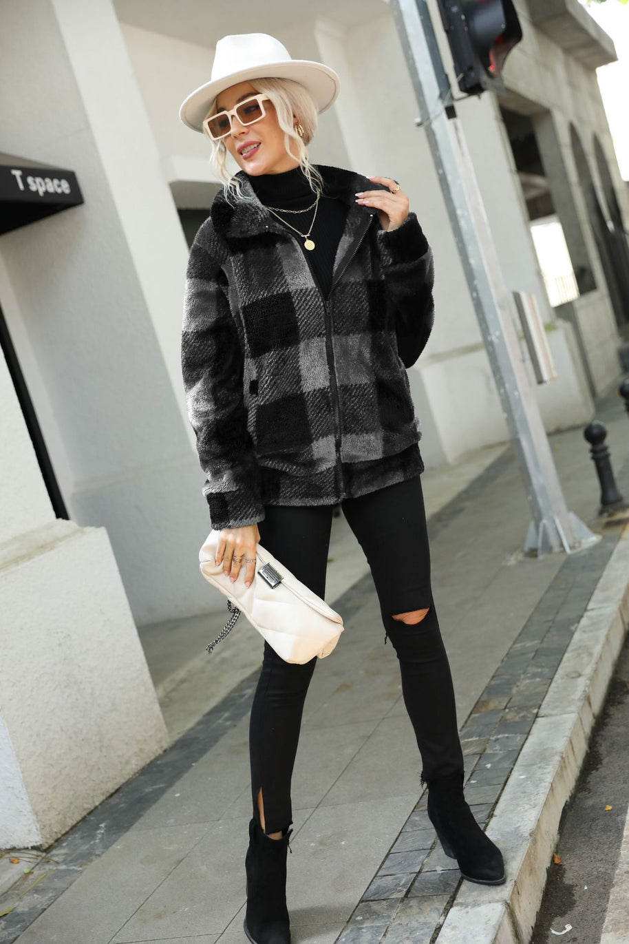 Damen Plüsch-Hoodiejacke mit trendigem Karomuster und praktischen Reißverschlusstaschen WW