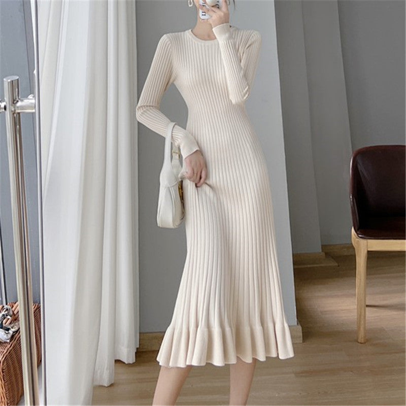 Damen Strickkleid mit eleganter Rippstruktur und fließendem Saum WW