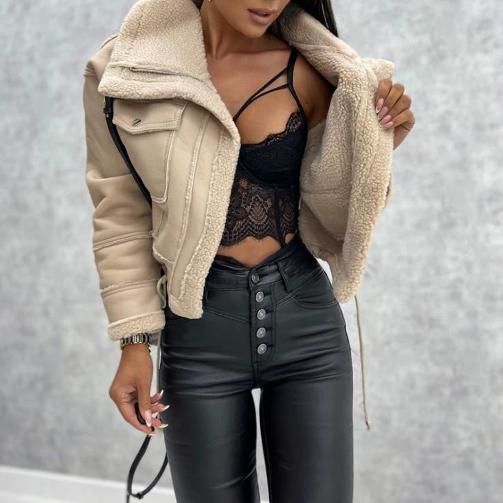 Damen angesagte und kuschelige Lammfelljacke mit abnehmbarem Kragen WW
