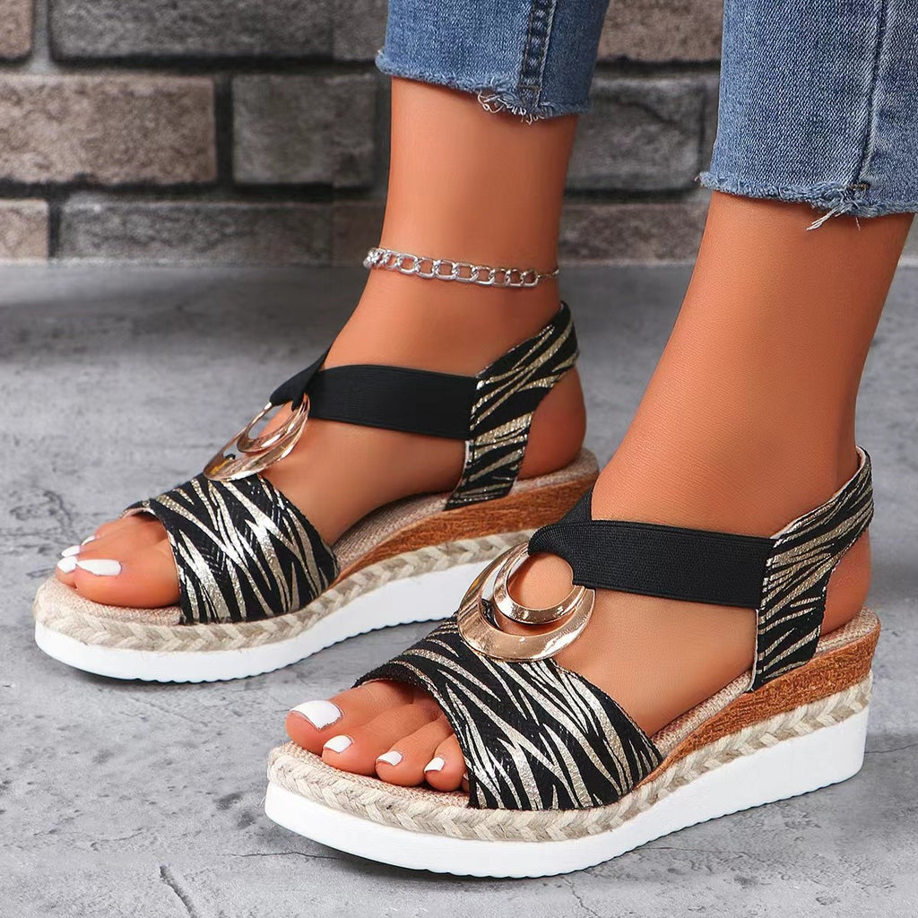 Femme Wedge Espadrille Sandalen mit dekorativem Riemen-Detail WW
