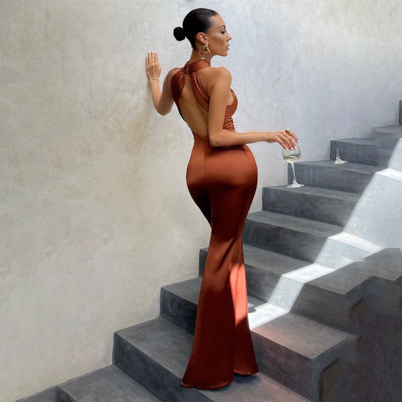 WW | Rückenfreies Kleid