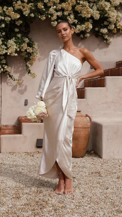 WW | Maxikleid aus Satin mit Einer Schulte
