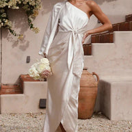 WW | Maxikleid aus Satin mit Einer Schulte