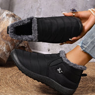 Damen Bequeme und warme Slipper mit kuscheligem Innenfutter WW