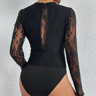 Damen Spitzenbody mit raffiniertem V-Ausschnitt und eleganten Rüschendetails WW