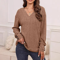 Damen Strickpullover mit V-Ausschnitt und dekorativen Knopfdetails WW