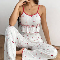 Damen Schlafanzug-Set mit fruchtigem Erdbeer-Muster und Rüschendetails WW