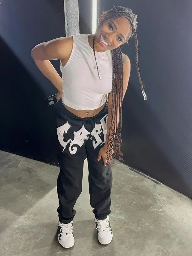 Damen Slim Fit Jogginghose mit modernem Logo WW