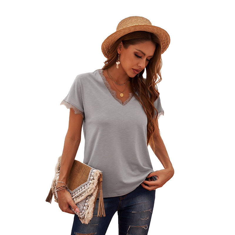 Damen T-Shirt mit filigranem Spitzenbesatz und lässigem V-Ausschnitt WW
