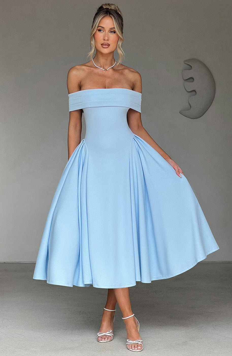 Damen elegantes Abendkleid mit schulterfreiem Design und voluminösem Rock WW