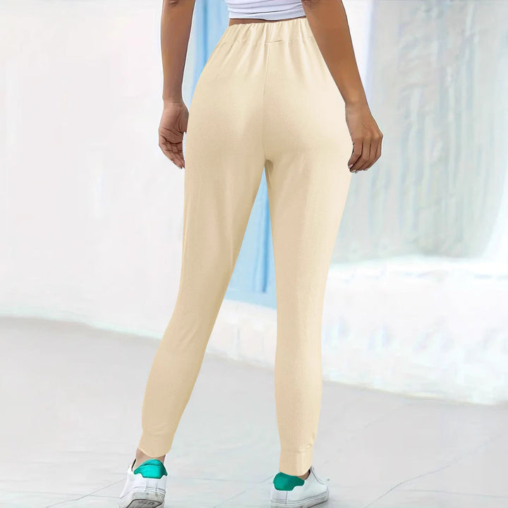 Damen Jogginghose mit elastischem Bund und praktischen Seitentaschen W&W Mode