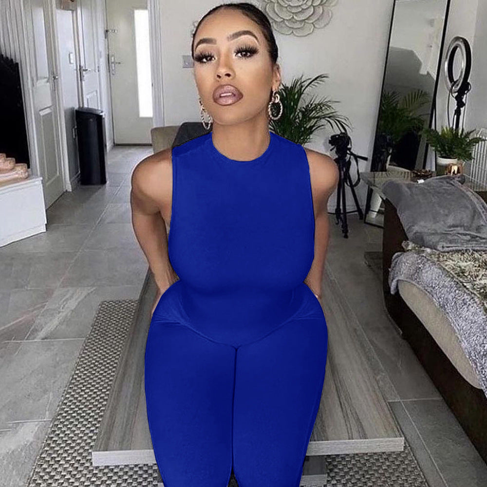 Damen All-in-One Jumpsuit mit tiefem Ausschnitt und figurbetontem Schnitt W&W Mode