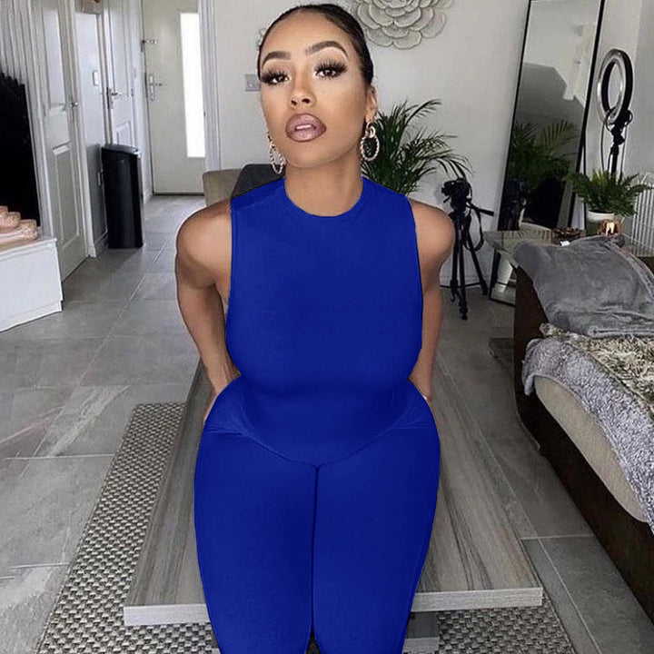 Damen All-in-One Jumpsuit mit tiefem Ausschnitt und figurbetontem Schnitt W&W Mode