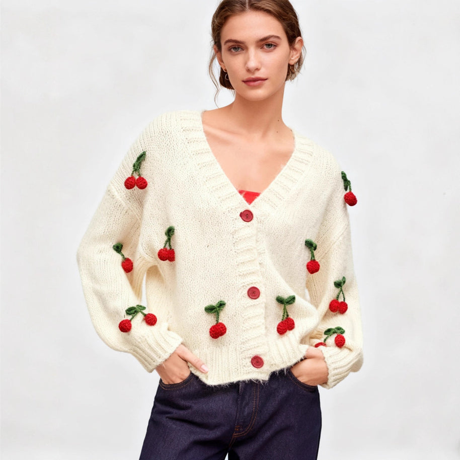 Damen Strickjacke mit fröhlichem Kirschdesign und praktischen Knopfdetails WW