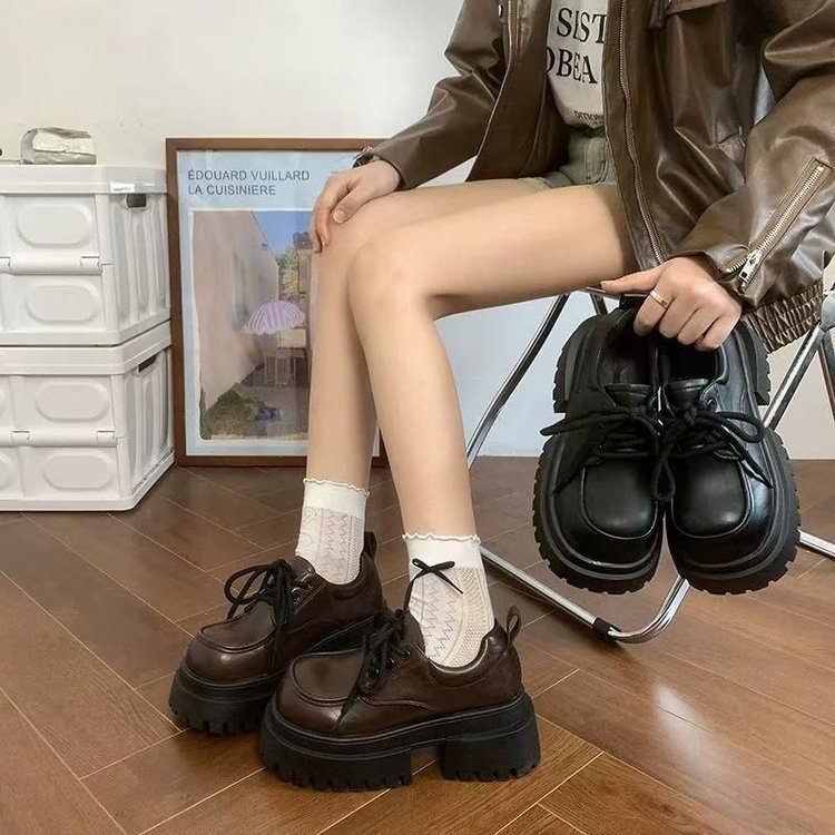 Damen Chunky Schnürschuhe mit rutschfester Sohle und modischem Design W&W