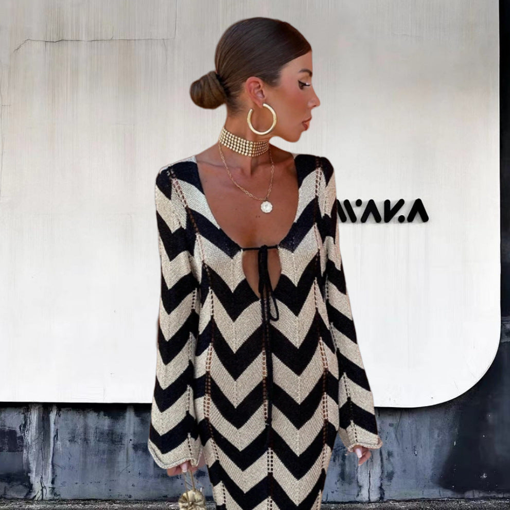 Damen Strick-Maxi-Kleid mit Zickzackmuster und dezenten Cut-Outs WW