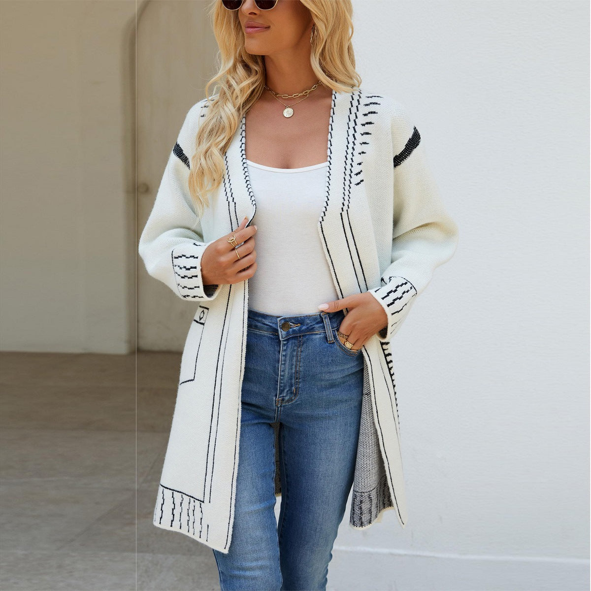 Damen Strickjacke mit einzigartigem Muster und lässigem Schnitt WW