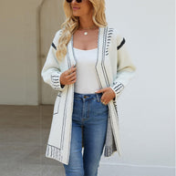 Damen Strickjacke mit einzigartigem Muster und lässigem Schnitt WW