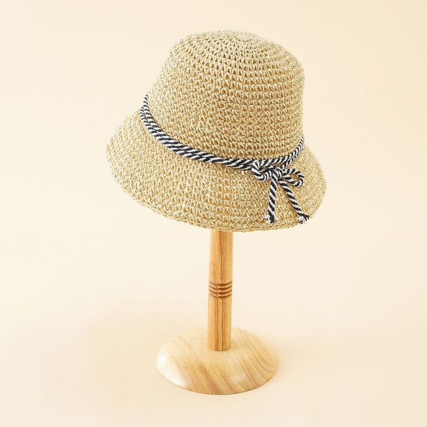 Damen Strohhut mit modernem, geflochtenem Design und dekorativem Kordelzug WW