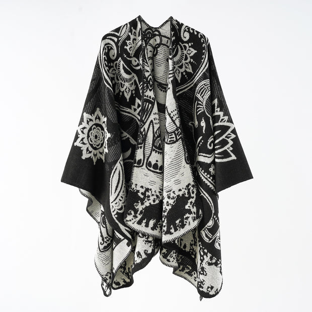 Damen eleganter Übergang-Poncho mit kunstvollem floralen Muster und fransigen Abschlüssen WW