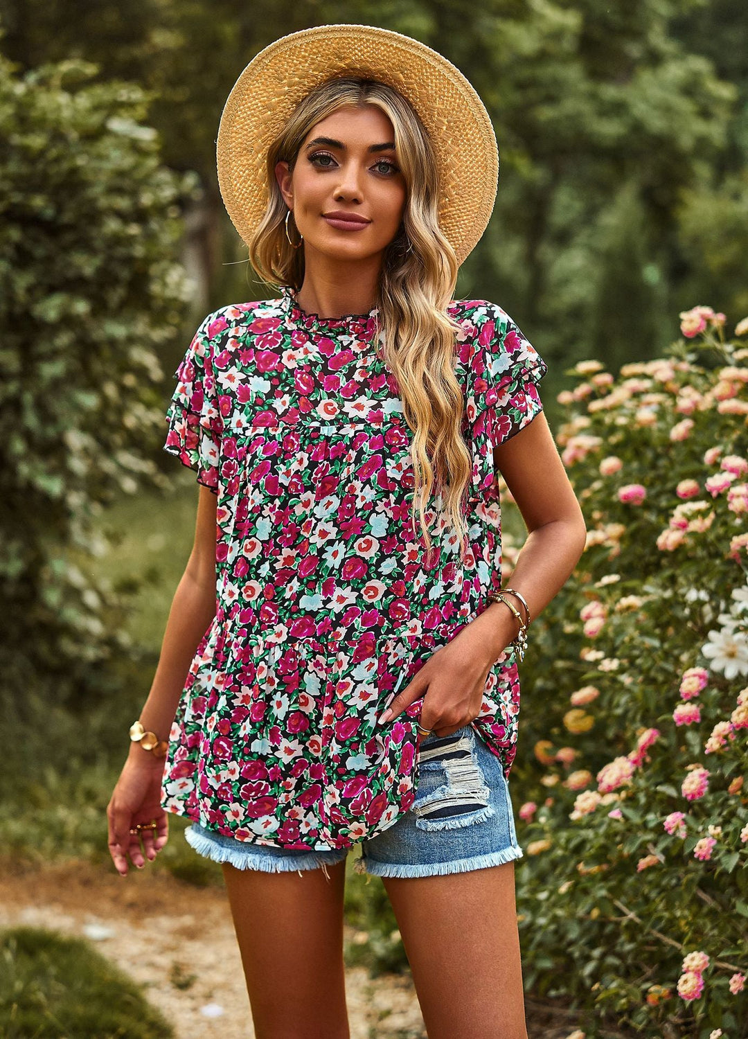 Damen beschwingtes Blusenshirt mit Rüschendetails und floralem Design W&W Mode