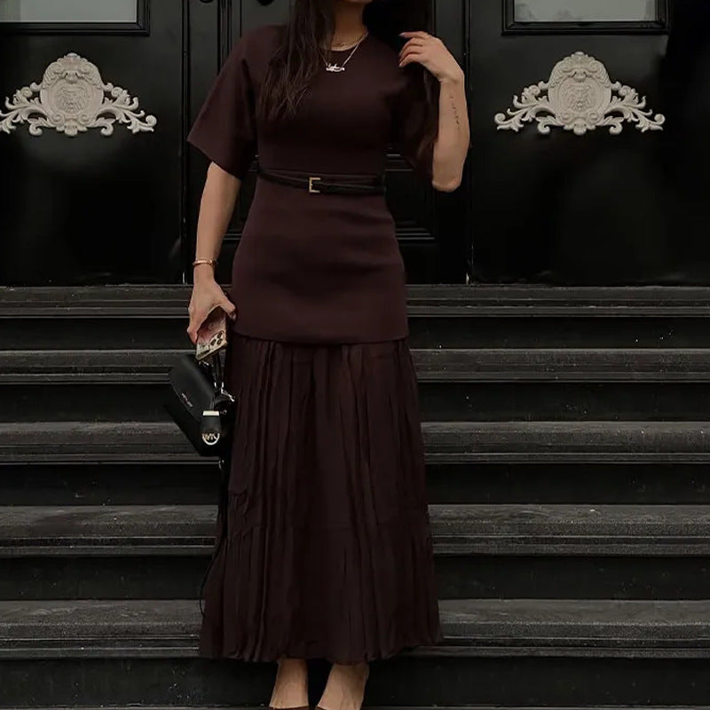 Damen Elegantes Maxikleid mit figurbetontem Oberteil und voluminösem Rock WW