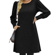 Damen Pulloverkleid mit Rüschendetails und seitlichen Taschen WW