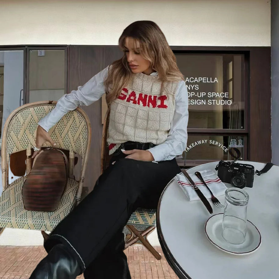 Damen Sportliche Strickweste mit modernem Karomuster WW