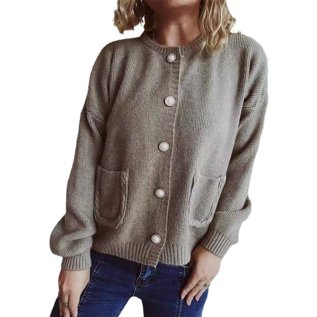 Damen Strickjacke mit dekorativen Perlenknöpfen und praktischen Taschen WW