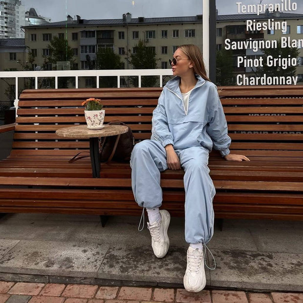 Damen sportliches Anorak-Set mit hohen Bündchen und Reißverschluss WW