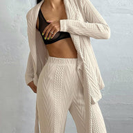 Damen Strickanzug im modernen Look mit eleganten Details WW