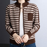Damen Strickjacke mit Stehkragen und Reißverschluss WW