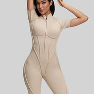 Damen sportlicher Einteiler mit Reißverschluss und kurzen Ärmeln WW