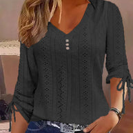 Damen Blusenshirt mit raffiniertem Lochmuster und Knopfdetails WW