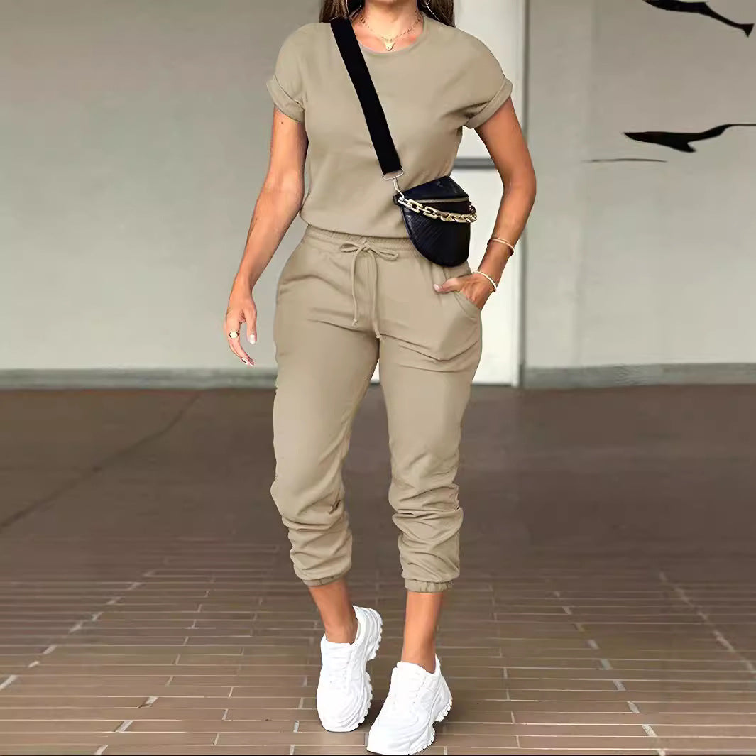 Damen Jogginganzug mit lässigem Schnitt und praktischen Taschen W&W Mode