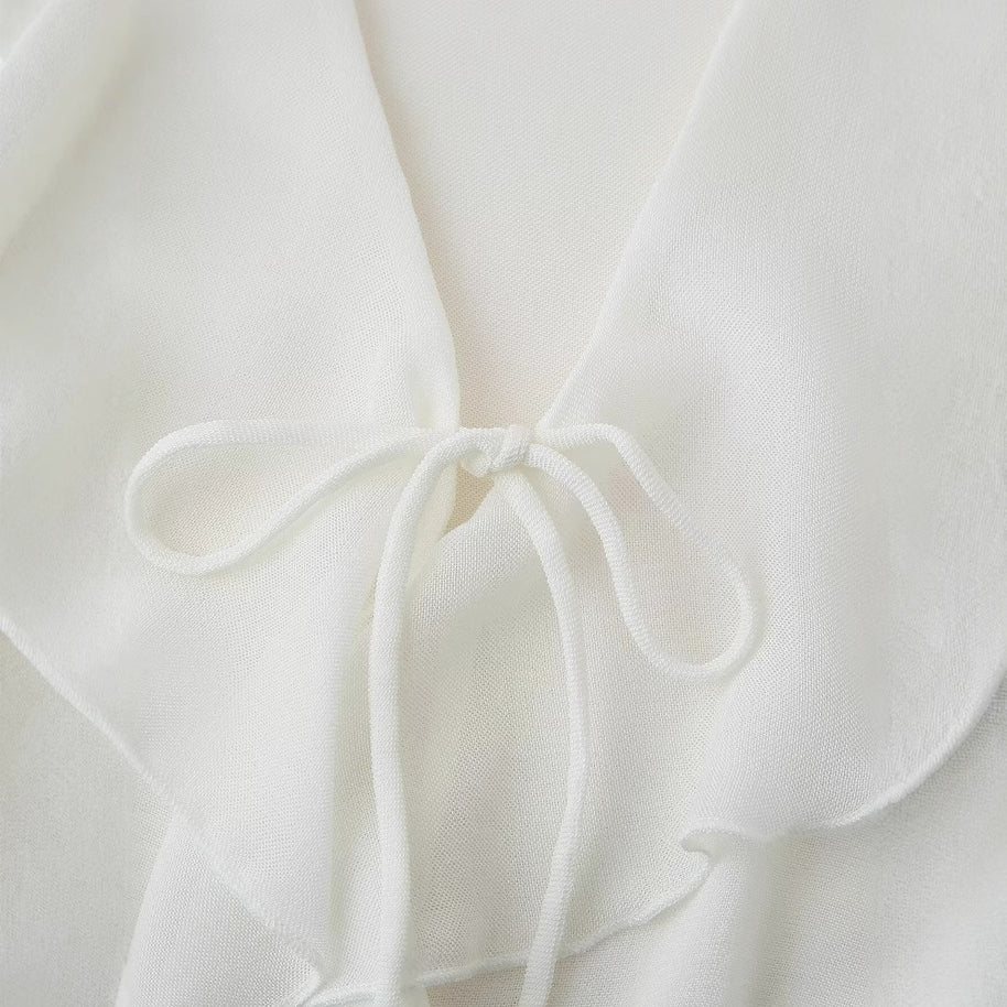 Damen Bluse mit romantischen Rüschen und tiefem V-Ausschnitt WW
