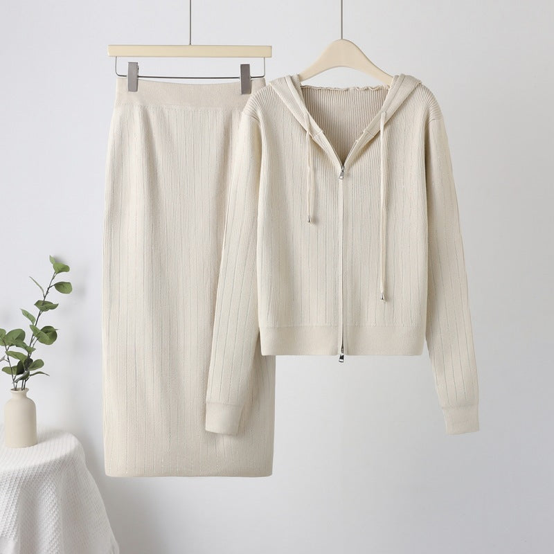 Damen Strick-Set mit Kapuze und schmalem Rock WW