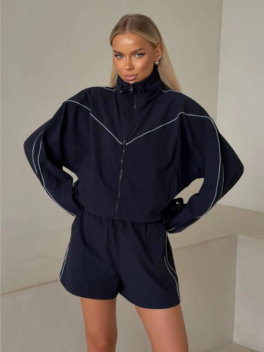Damen sportlicher Zweiteiler mit cropped Jacke und Shorts WW