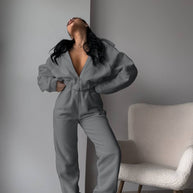 Damen bequemer und modischer Jumpsuit mit tiefem V-Ausschnitt WW
