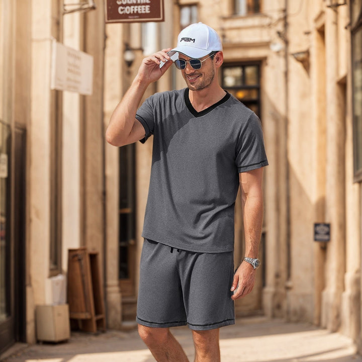 Herren lässiges Freizeit-Set aus atmungsaktivem Material mit modernem V-Ausschnitt W&W Mode
