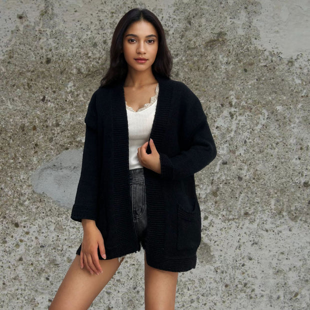 Damen Strickjacke mit großen Taschen und lässigem Schnitt WW