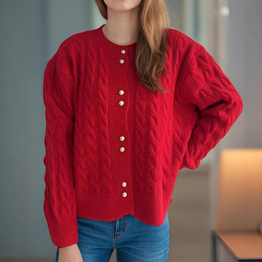 Damen Strickjacke mit eleganter Zopfmusterstruktur und dekorativen Knöpfen WW