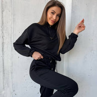 Damen sportliches Set aus weichem Fleece mit Kapuze WW