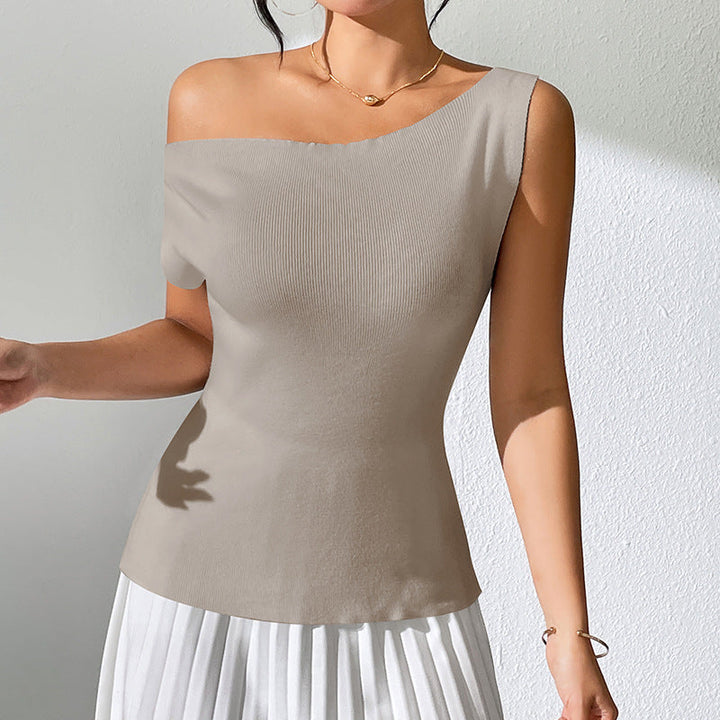 W&W Mode | Einfarbiges ärmelloses Top mit schulterfreiem Strickdesign